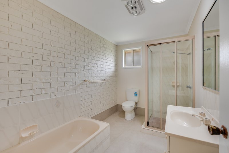 Photo - 2/355 Tor Street, Wilsonton QLD 4350 - Image 10