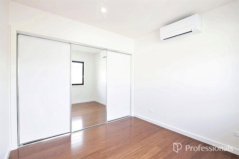 Photo - 2/35A Union Grove, Springvale VIC 3171 - Image 3
