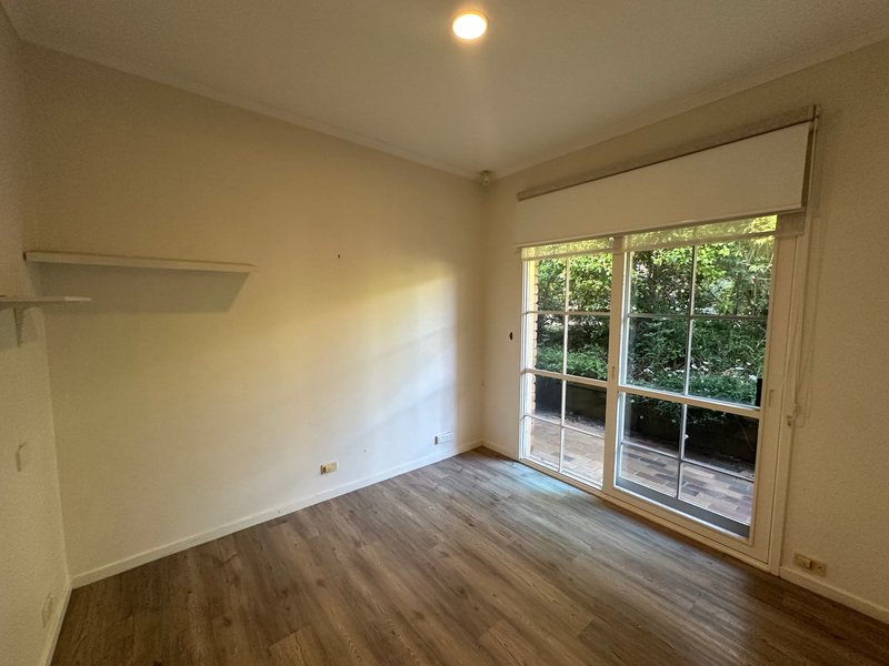 Photo - 2/36-38 Hull Road, Croydon VIC 3136 - Image 8