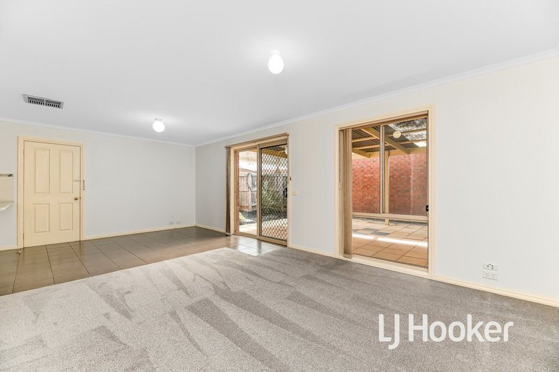 Photo - 2/36 Armadale Drive, Narre Warren VIC 3805 - Image 6