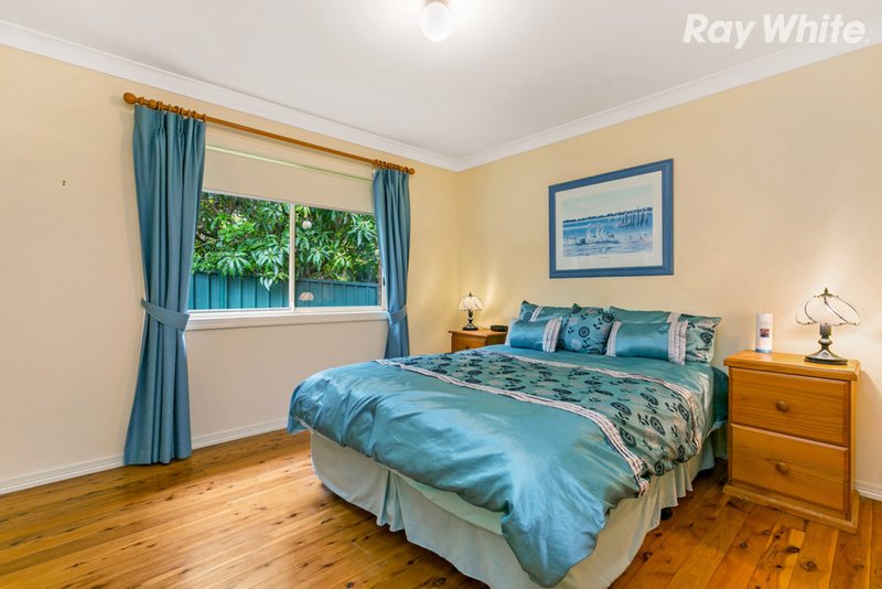 Photo - 236 Avoca Dr , Green Point NSW 2251 - Image 8