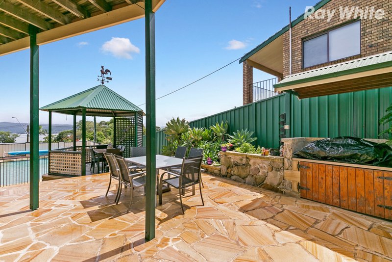 Photo - 236 Avoca Dr , Green Point NSW 2251 - Image 11