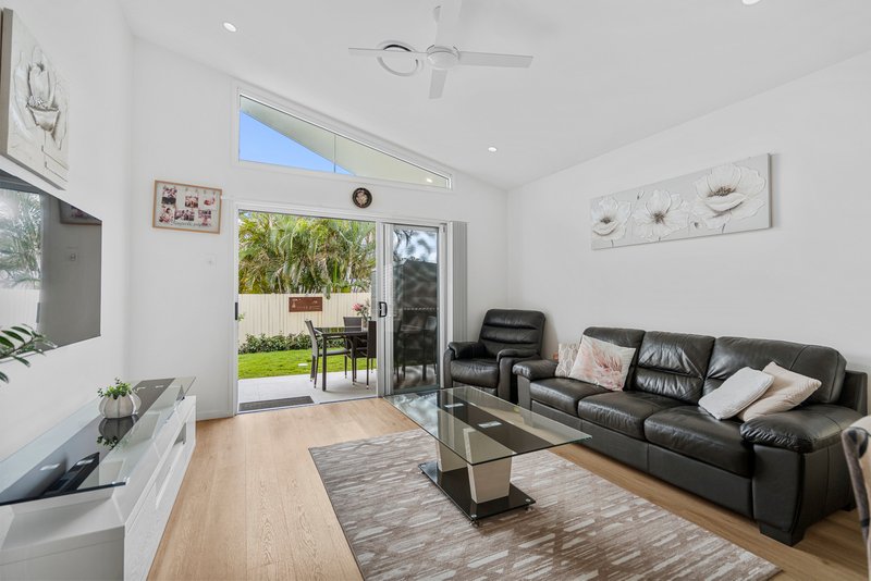 Photo - 2/36 Bailey Road, Birkdale QLD 4159 - Image 3