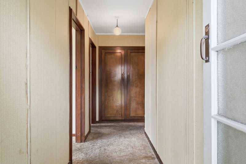 Photo - 236 Cambridge Road, Warrane TAS 7018 - Image 4