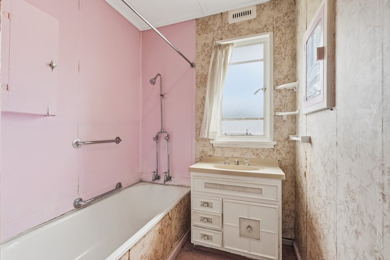 Photo - 236 Cambridge Road, Warrane TAS 7018 - Image 13