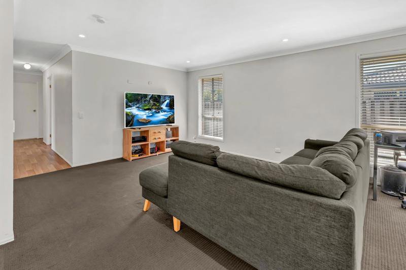 Photo - 236 Christine Avenue, Burleigh Waters QLD 4220 - Image 3