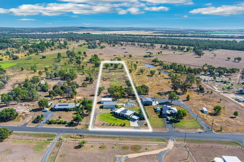 Photo - 236 Chudleigh Drive, Emerald QLD 4720 - Image 1