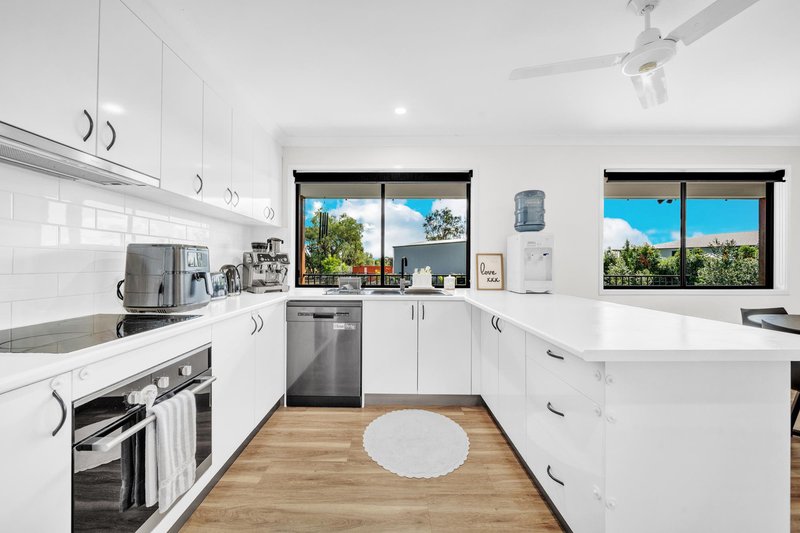 Photo - 236 Chudleigh Drive, Emerald QLD 4720 - Image 10