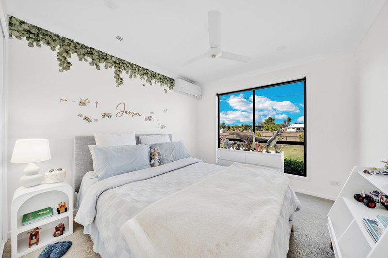 Photo - 236 Chudleigh Drive, Emerald QLD 4720 - Image 19