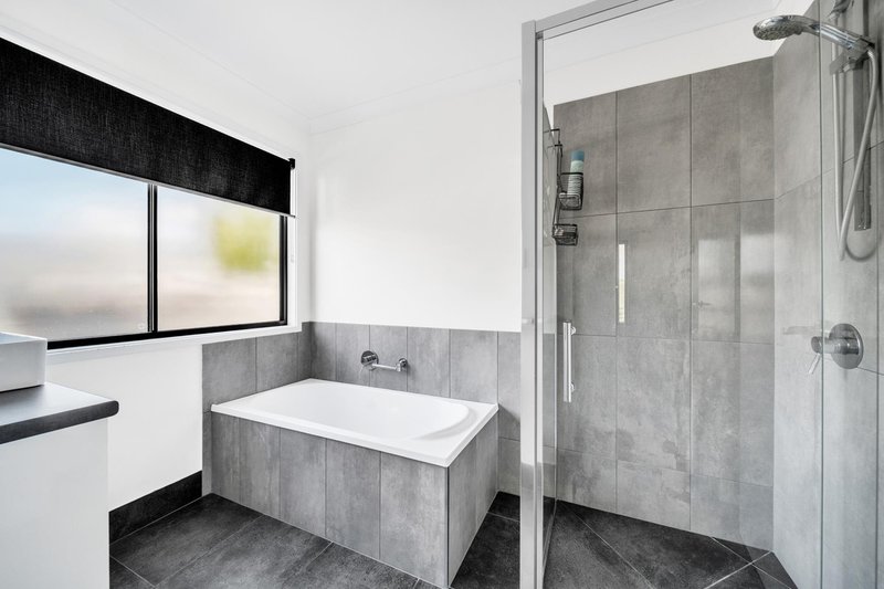 Photo - 236 Chudleigh Drive, Emerald QLD 4720 - Image 20