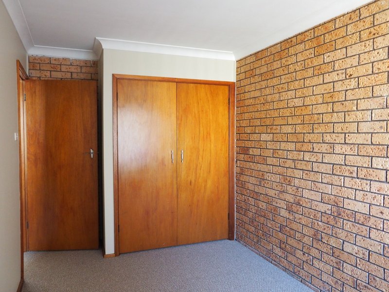 Photo - 2/36 Cumberland Street, Cessnock NSW 2325 - Image 5