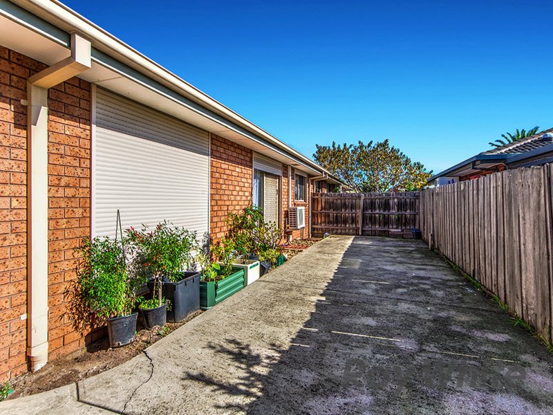 Photo - 2/36 Kiparra Close, St Albans VIC 3021 - Image 6