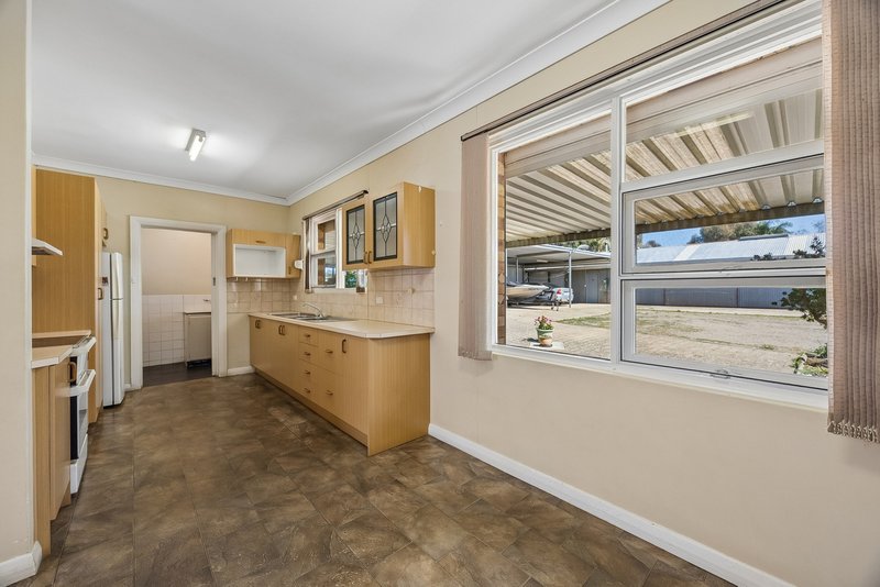 Photo - 236 Mannum Road, Murray Bridge SA 5253 - Image 6