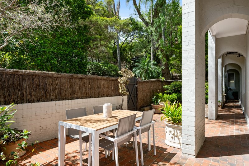 Photo - 2/36 Musgrave Street, Mosman NSW 2088 - Image 2