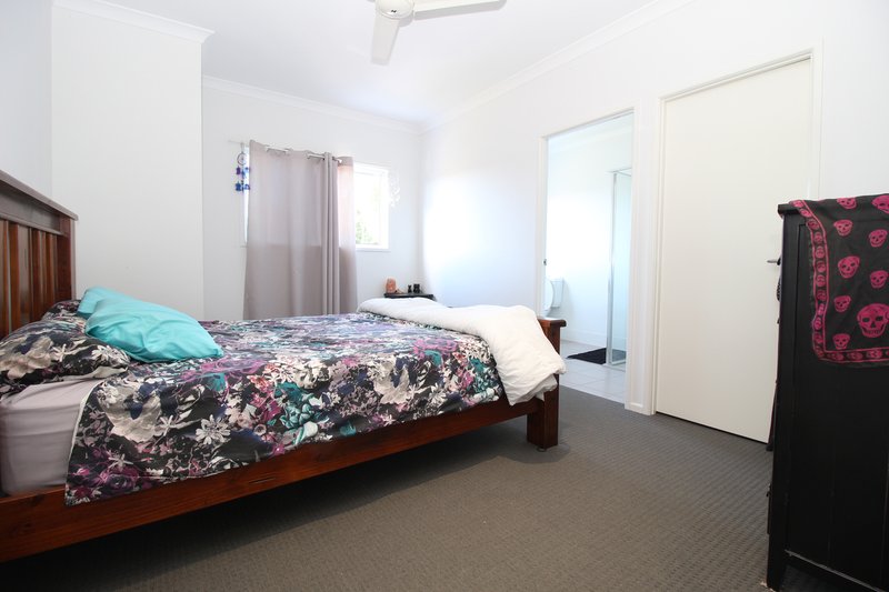 Photo - 2/36 Opal Street, Emerald QLD 4720 - Image 10