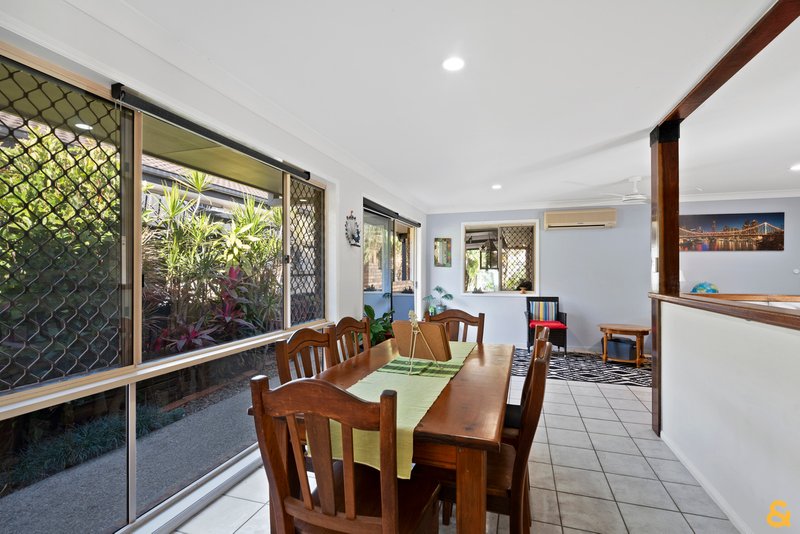 Photo - 236 Preston Road, Wynnum West QLD 4178 - Image 4
