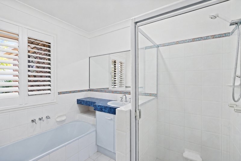 Photo - 236 Preston Road, Wynnum West QLD 4178 - Image 11