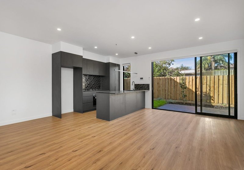 Photo - 2/36 Primula Avenue, Brooklyn VIC 3012 - Image 3