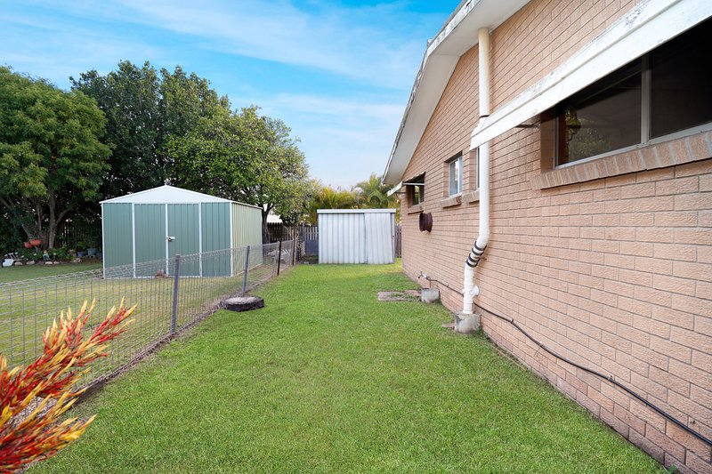 Photo - 2/36 Saunders Street, Point Vernon QLD 4655 - Image 10