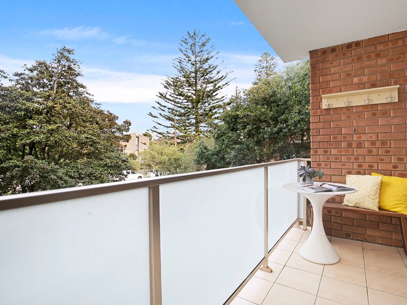 Photo - 2/36 Seabeach Avenue, Mona Vale NSW 2103 - Image 2