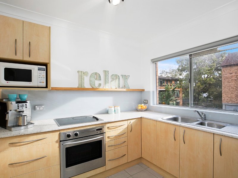 Photo - 2/36 Seabeach Avenue, Mona Vale NSW 2103 - Image 3