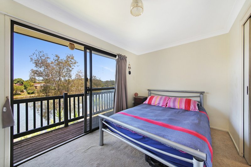 Photo - 2/36 Sunbird Street, Burleigh Waters QLD 4220 - Image 9