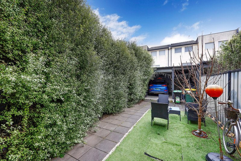 Photo - 23/60 Cradle Mountain Drive, Craigieburn VIC 3064 - Image 15