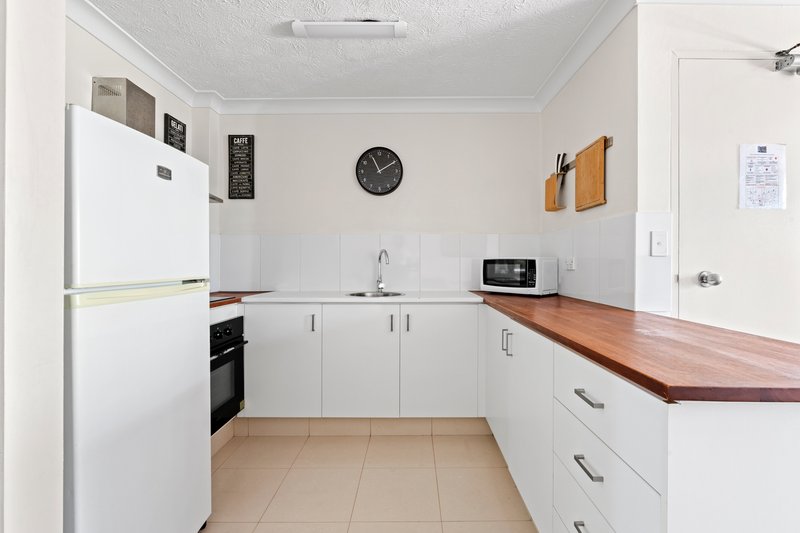 Photo - 236/27-31 Orchid Avenue, Surfers Paradise QLD 4217 - Image 4