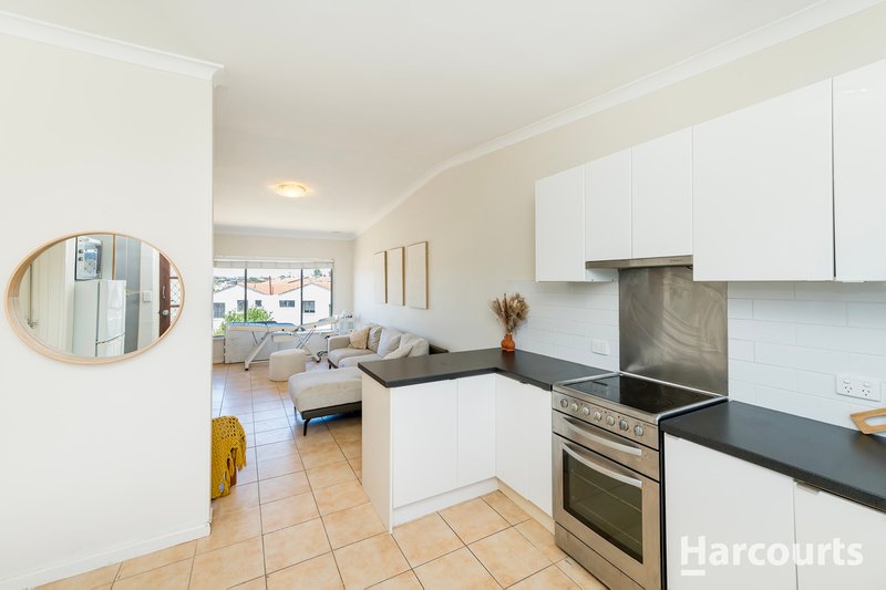 Photo - 23/64 Stanley Street, Scarborough WA 6019 - Image 3