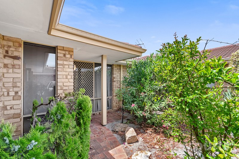 Photo - 2/367 Lennard Street, Dianella WA 6059 - Image 4