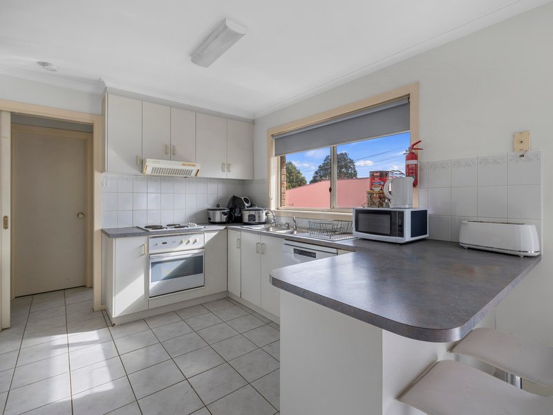 Photo - 2/37 Abeckett Street, Inverloch VIC 3996 - Image 3