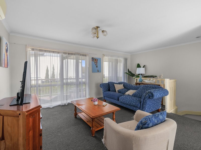 Photo - 2/37 Abeckett Street, Inverloch VIC 3996 - Image 6