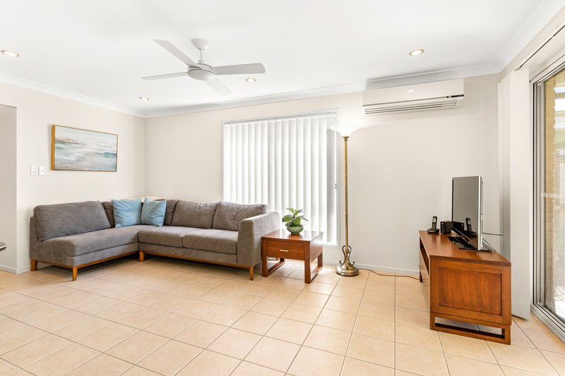 Photo - 2/37 Achilles Drive, Springwood QLD 4127 - Image 10