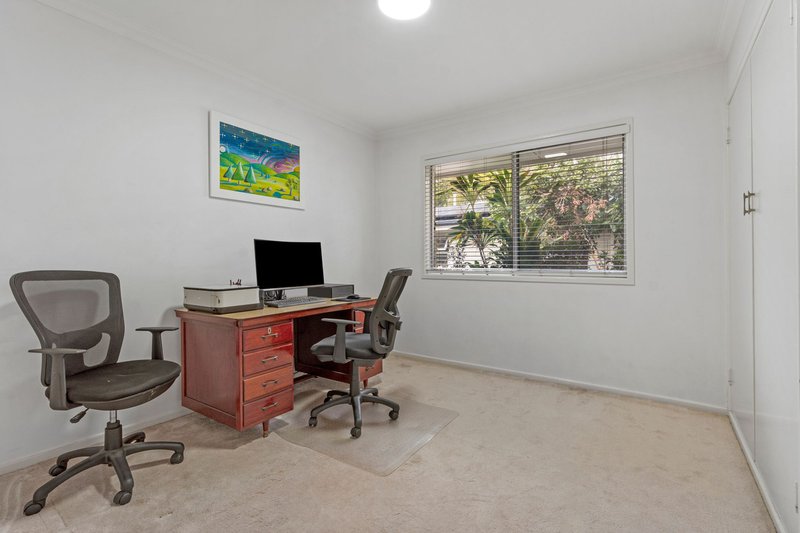 Photo - 237 Appleby Road, Stafford Heights QLD 4053 - Image 10