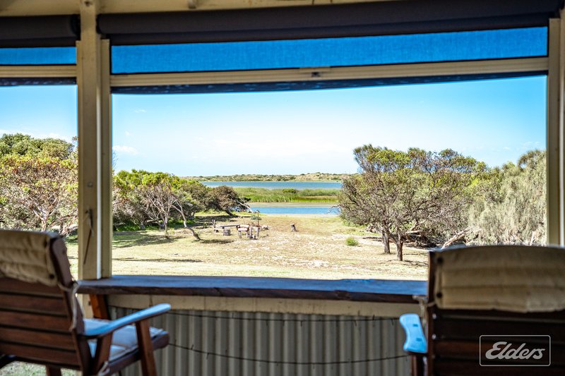 Photo - 237 Bongalong Road, Hindmarsh Island SA 5214 - Image 24