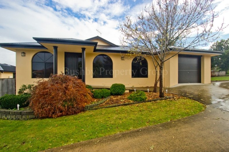 2/37 Camira Street, Newnham TAS 7248