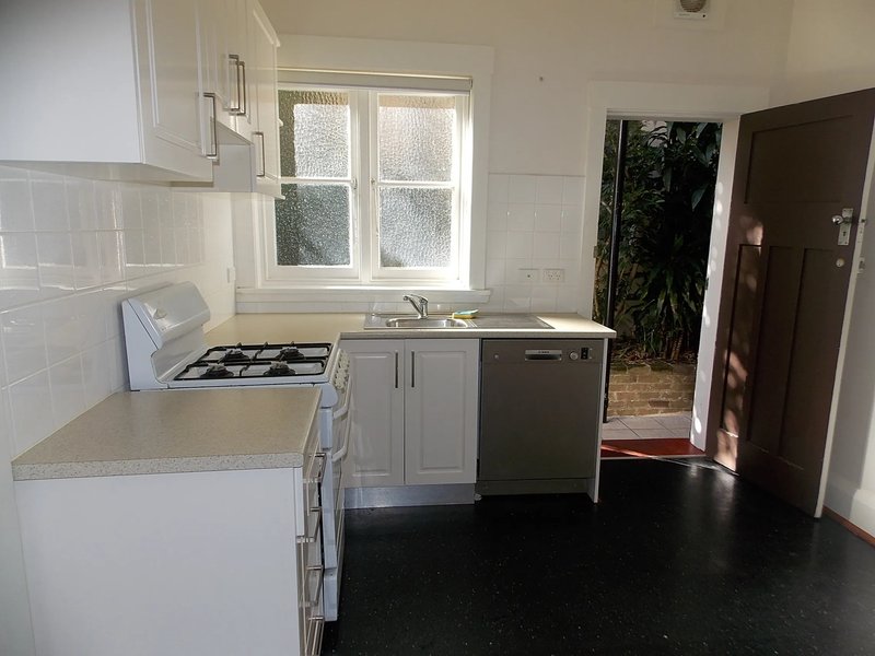 Photo - 2/37 Dickson Street, Bronte NSW 2024 - Image 2