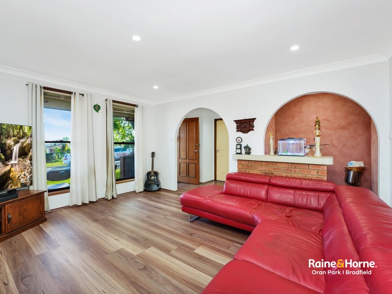 Photo - 237 Eagleview Road, Minto NSW 2566 - Image 3