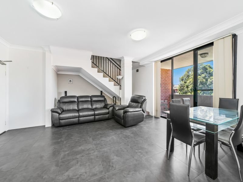 Photo - 23/7 Kitchener Avenue, Regents Park NSW 2143 - Image 3