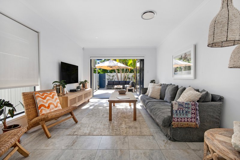 Photo - 2/37 Montana Road, Mermaid Beach QLD 4218 - Image 2