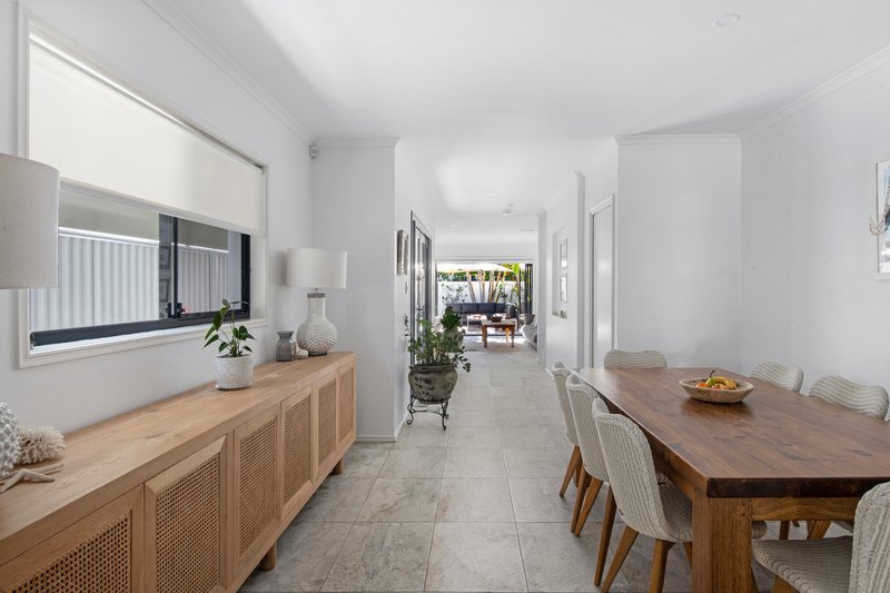 Photo - 2/37 Montana Road, Mermaid Beach QLD 4218 - Image 4