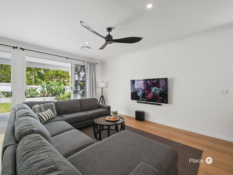 Photo - 237 Oxley Avenue, Margate QLD 4019 - Image 9