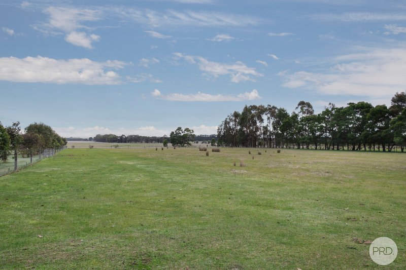 Photo - 237 Racecourse Road, Haddon VIC 3351 - Image 22