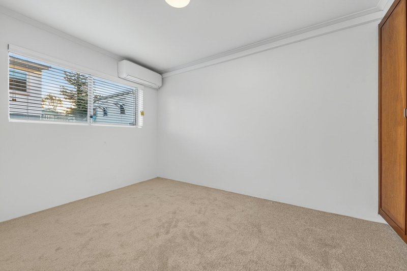 Photo - 2/37 Rode Road, Wavell Heights QLD 4012 - Image 8