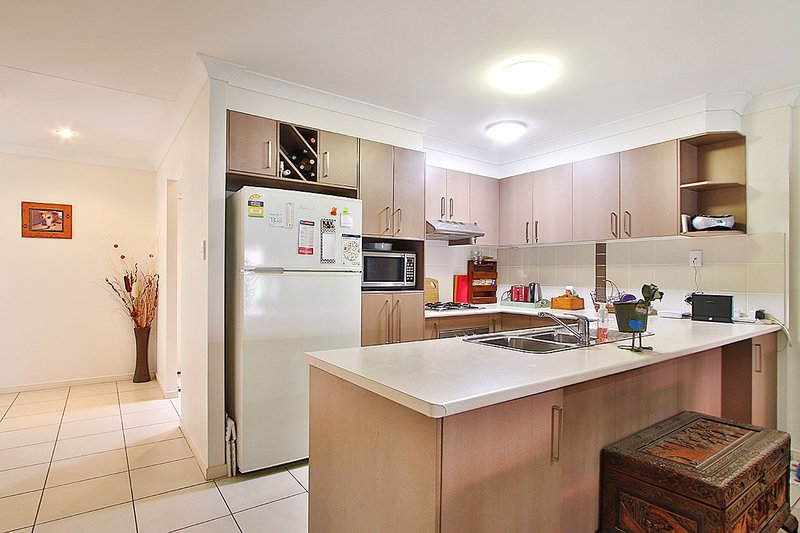 Photo - 2/37 Ronayne Circle, One Mile QLD 4305 - Image 3