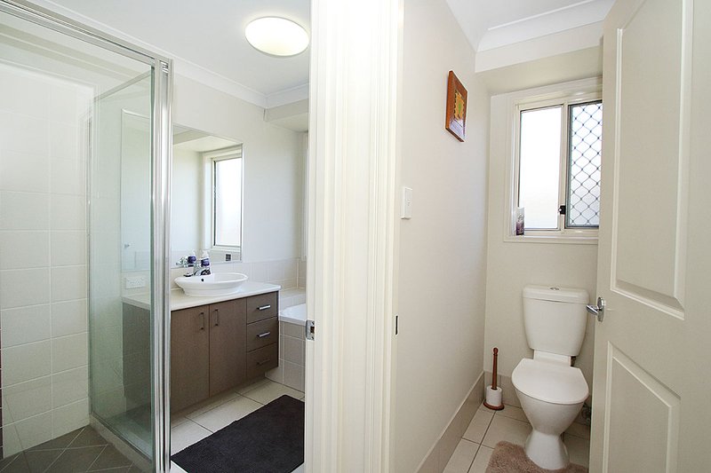 Photo - 2/37 Ronayne Circle, One Mile QLD 4305 - Image 10