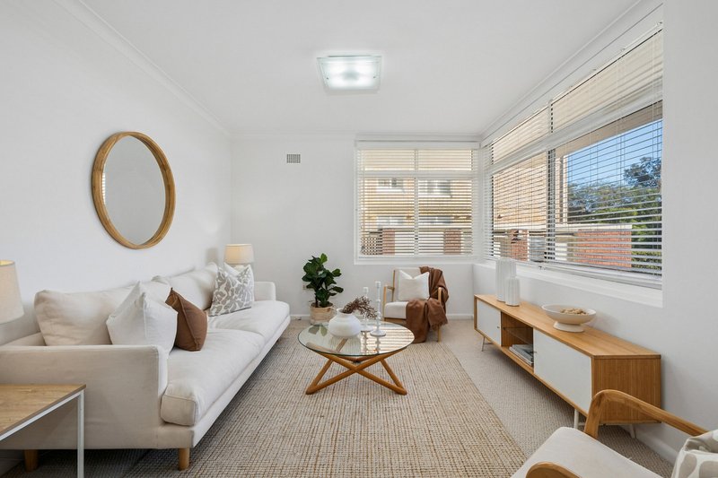 Photo - 2/37 Stanton Road, Mosman NSW 2088 - Image 2