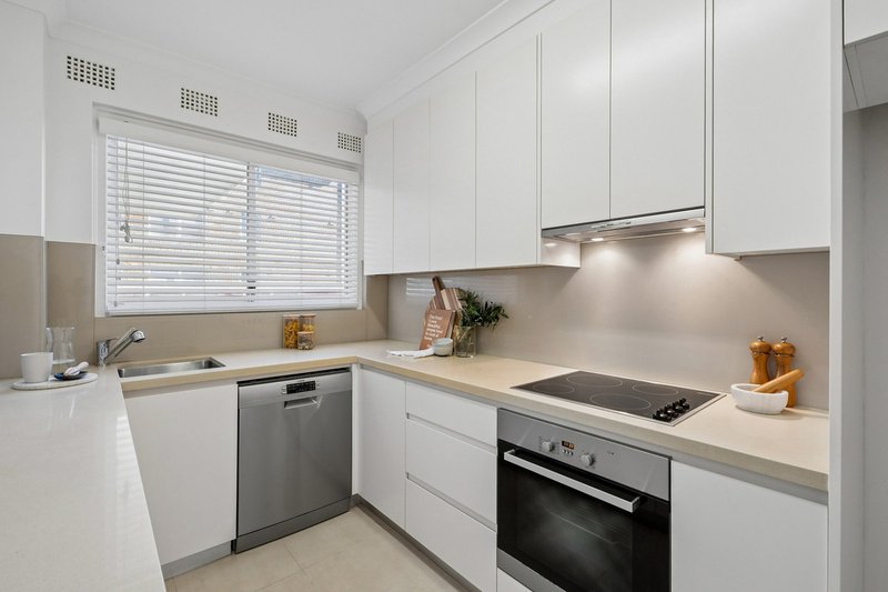 Photo - 2/37 Stanton Road, Mosman NSW 2088 - Image 4