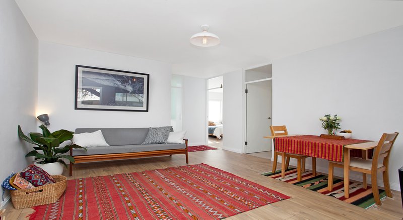 Photo - 2/37 Surfview Road, Mona Vale NSW 2103 - Image 2