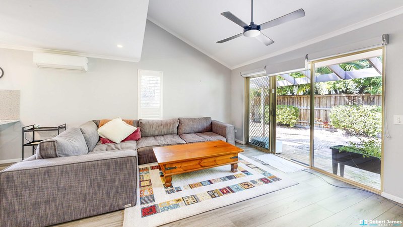 Photo - 2/37 Thomas Street, Noosaville QLD 4566 - Image 7